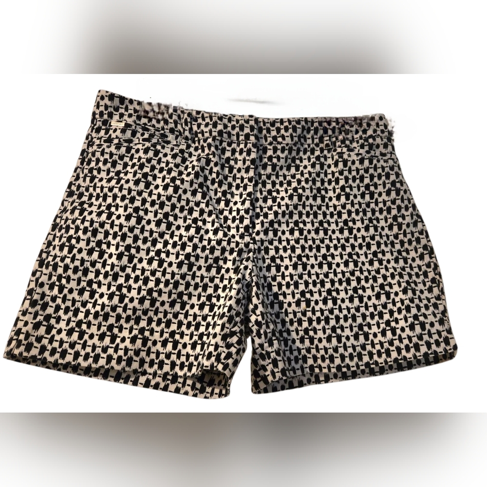 White House Black Market Womens Shorts The 5" Short Size 2 Black White Pattern